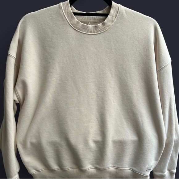 Vuori Tops - Vuori Women's Cream Sweatshirt